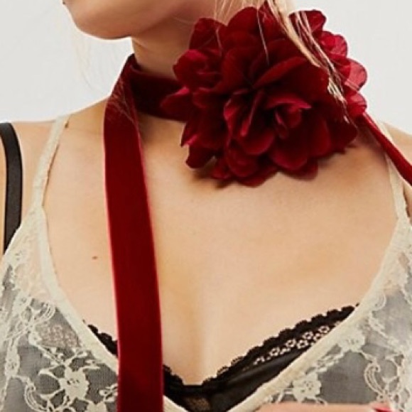 Free People Melody  Flower Choker Burgundy, Velvet with clasp OS, necklace - Picture 7 of 8